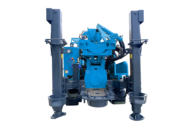 Crawler water well drilling rig